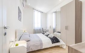Netflix&Chill - Yin & Yang Home